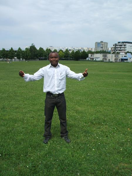 SALUT LES AMIS..........